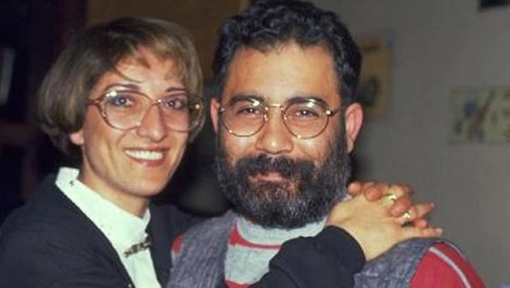 Ahmet hayatta, ozanlar hep yaşar