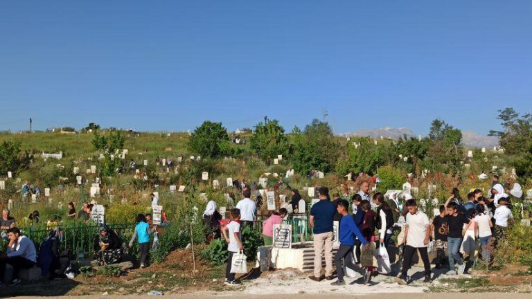 Colemêrg ve Gever’de mezarlık ziyaretleri