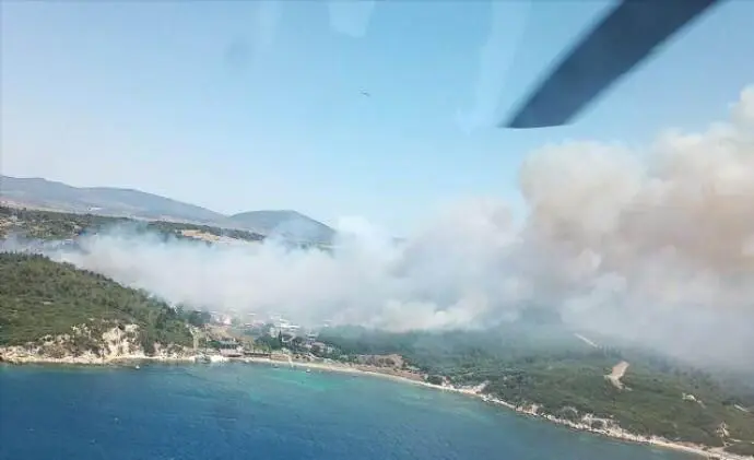 İzmir’deki yangın 11 saat sonra kontrol altına alındı