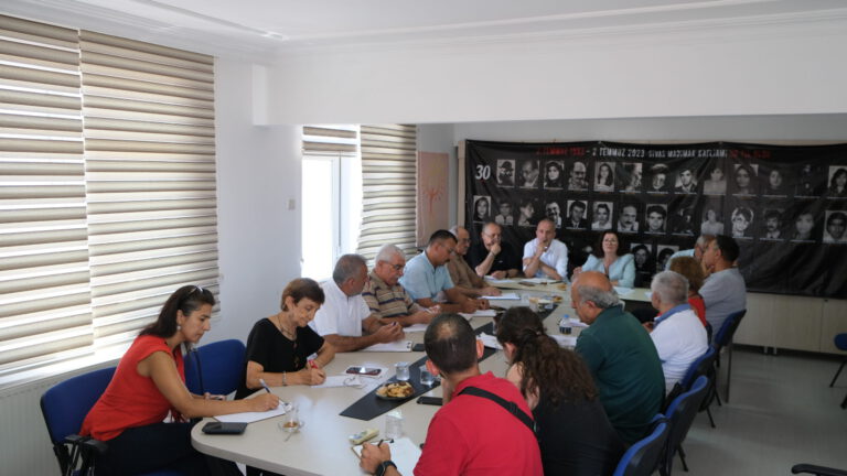 Alevi örgütleri ve Eğitim-Sen ‘Laik eğitim, laik yaşam, eşit yurttaşlık’ mitingine hazır