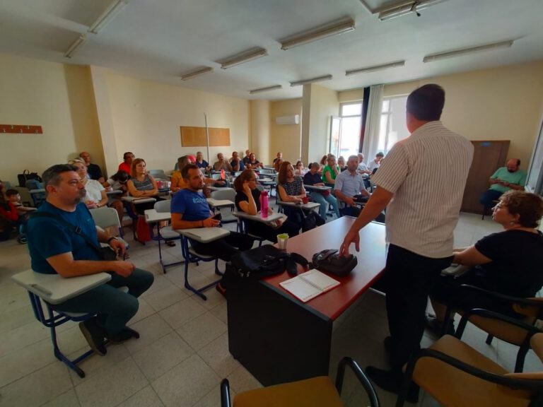 Eğitim Sen Manisa’da 16 Eylül’deki ‘laik eğitim mitingi’ne çağrı yaptı