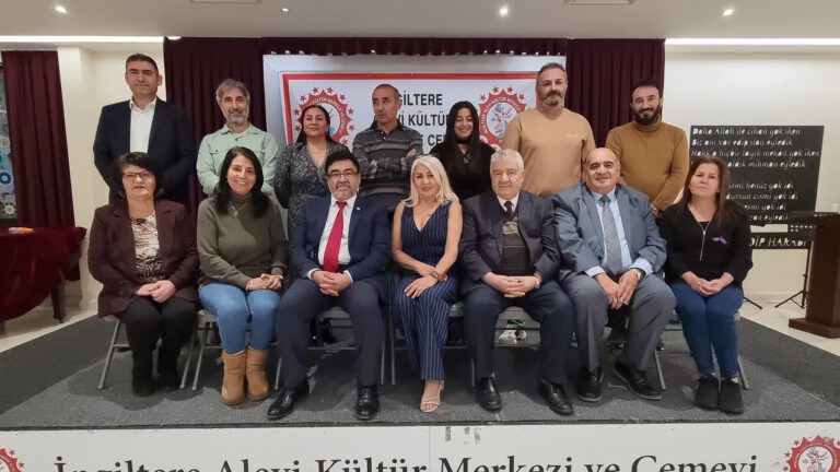 İngiltere Alevi Kültür Merkezin De Tacım Bakır ile Muhabbet ettiler