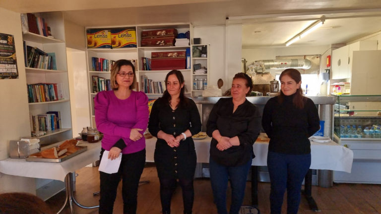 İngiltere Tilkililer Derneği, kadınlarla kahvaltıda buluştu-