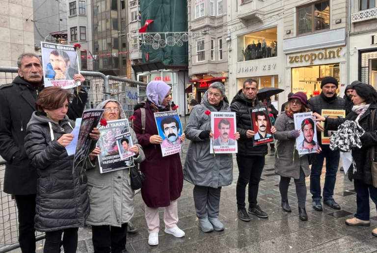 Cumartesi Anneleri 976. kez bir araya geldi: İbrahim Demir ve Agit Akipa için adalet istiyoruz-