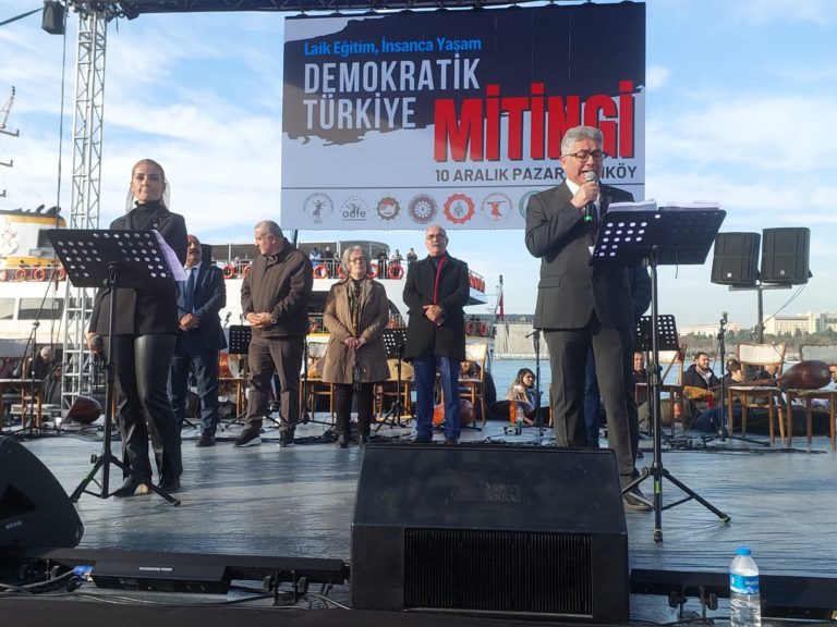 Binler Kadıköy’den seslendi: Karanlığa teslim olmayacağız