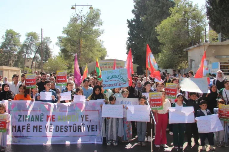 Rojava’da Kürtçe Eğitim Hakkı İçin Protestolar Devam Ediyor