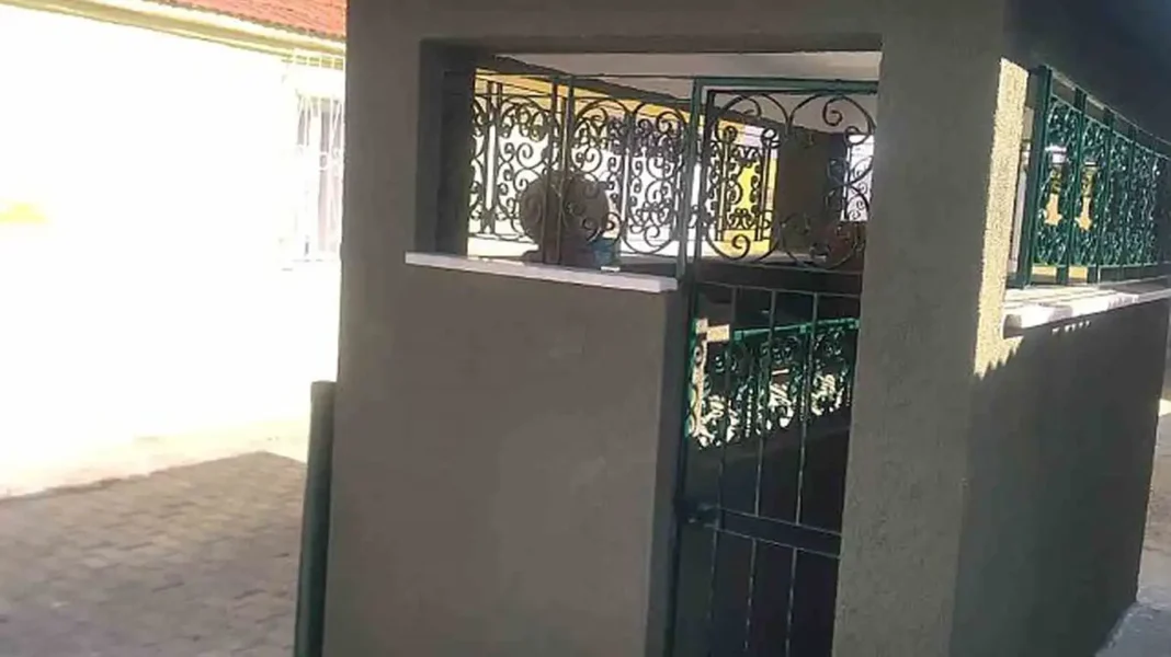 Burhaniye'de Kaptan Dede Türbesi'nin Yenileme Çalışmaları Tamamlandı