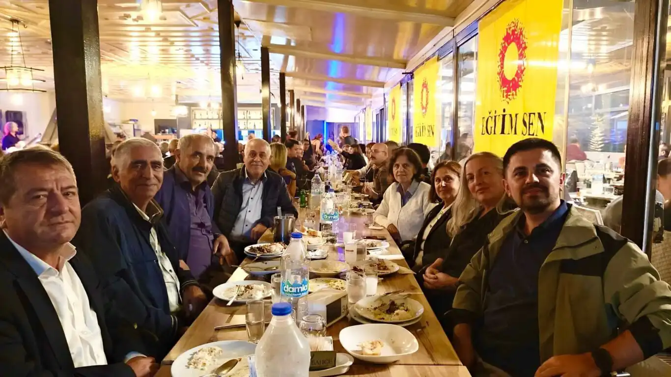 Eğitim Sen Muğla’nın Öğretmenler Günü Buluşmasında Birlik ve Dayanışma Mesajı