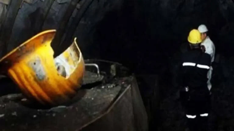 Soma'da maden ocağında göçük: İşçiler mahsur kaldı